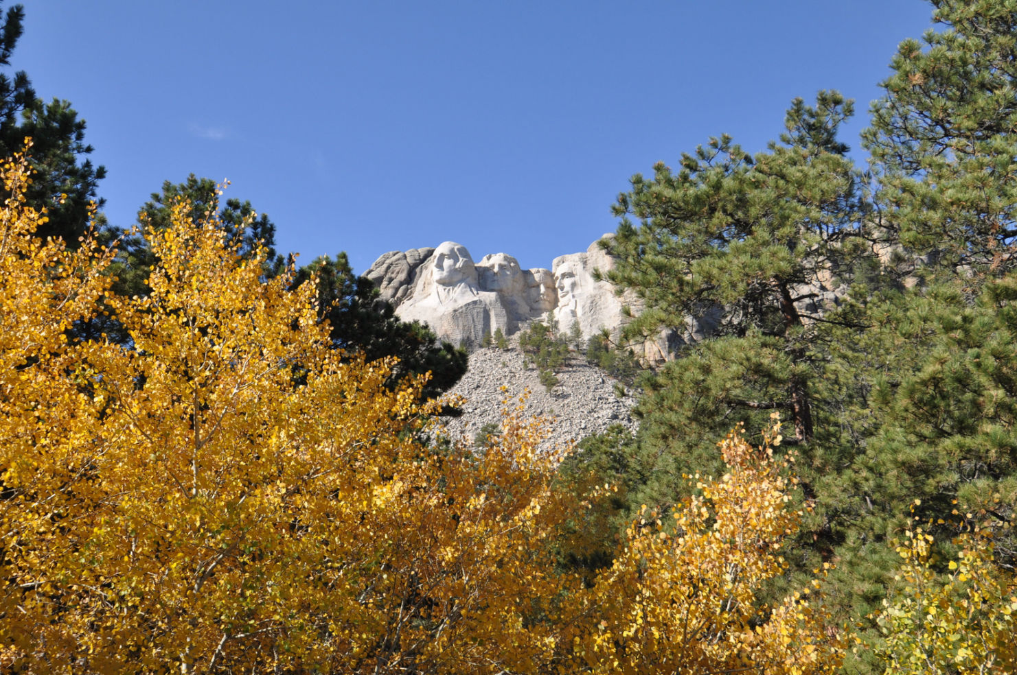 Mount Rushmore in South Dakota in the fall