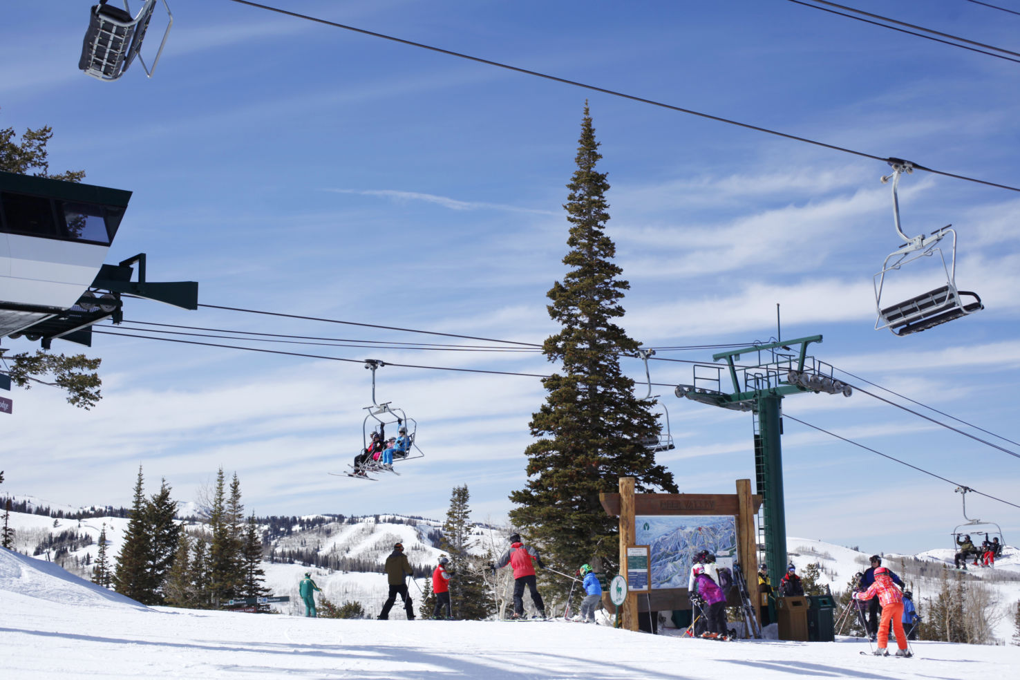 FamilySkiing_Utah_Deer-Valley_skilift