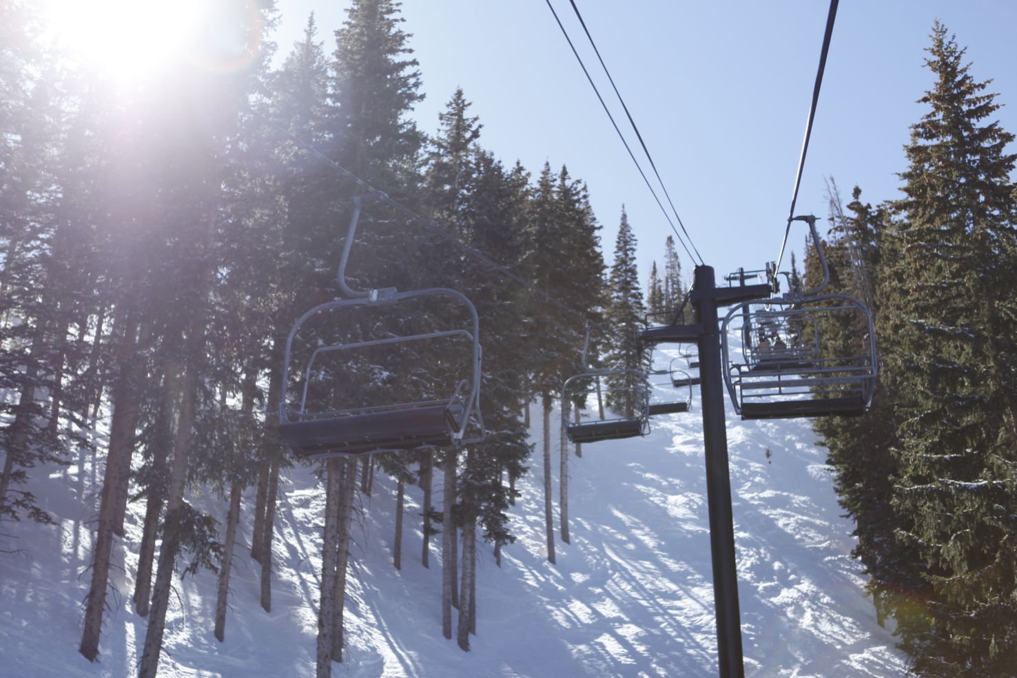 FamilySkiing_Utah_Park-City_chairlift
