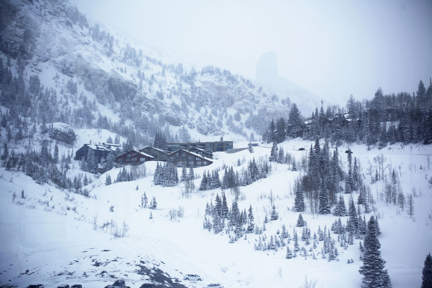FamilySkiing_Utah_Snowbird_snow