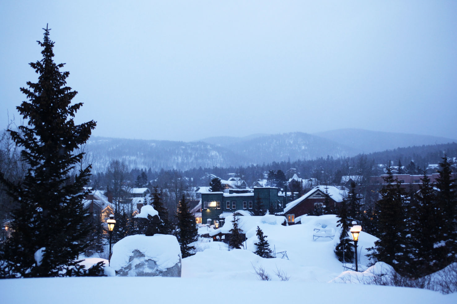 FamilySkiing_Whitney-Tressel_Colorado_Breckenridge_night