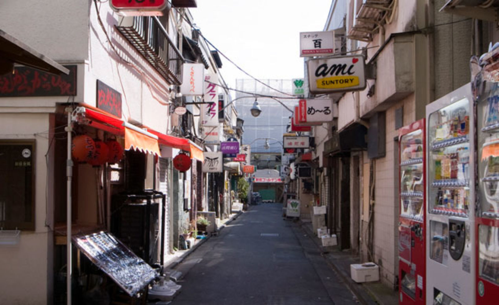 alley
