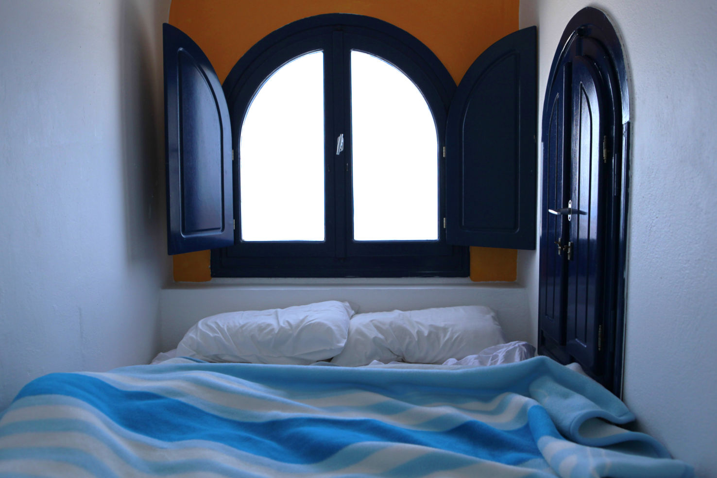 Greece_photo-essay_Santorini_hotel