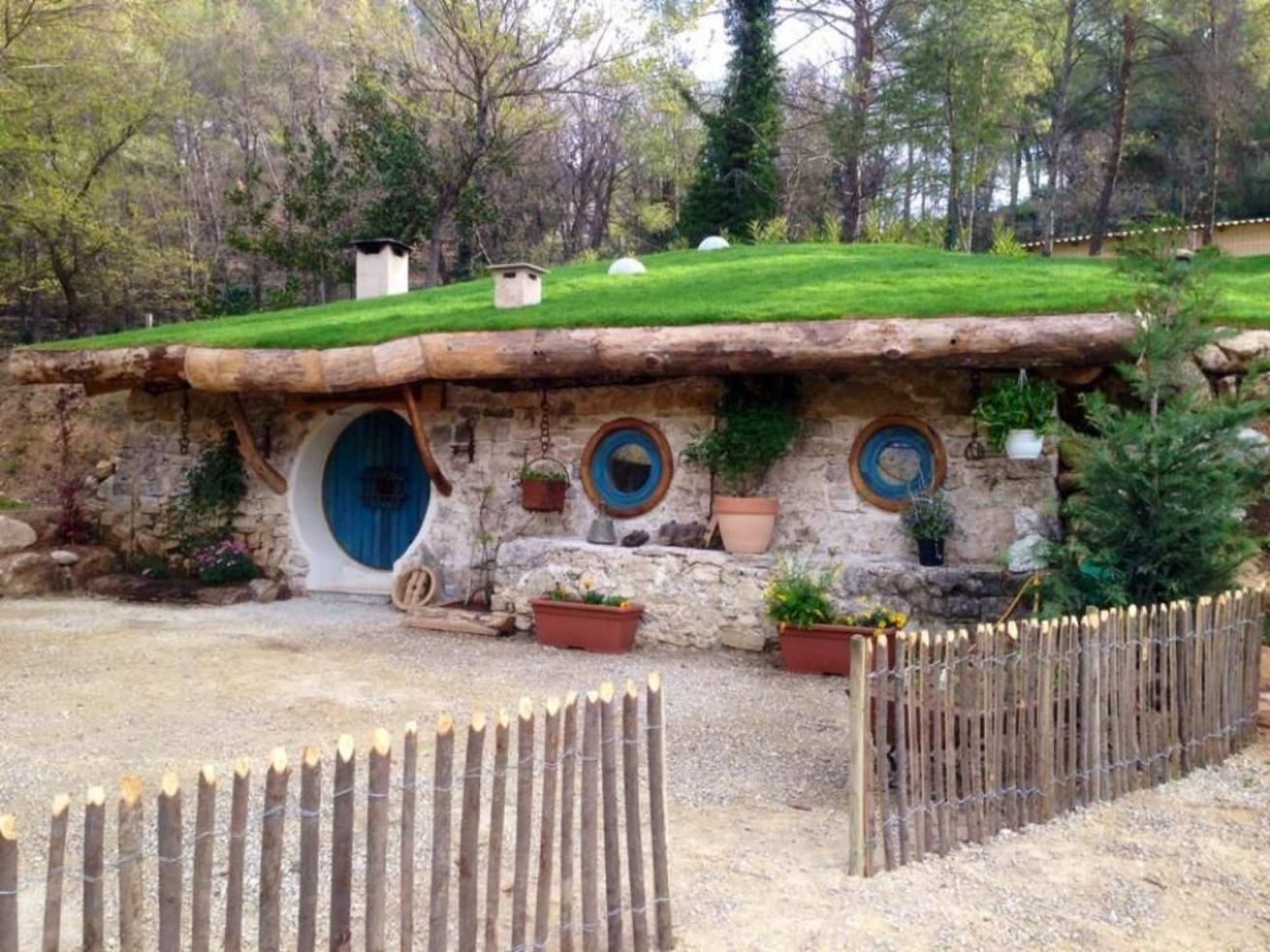Hobbit House France Front