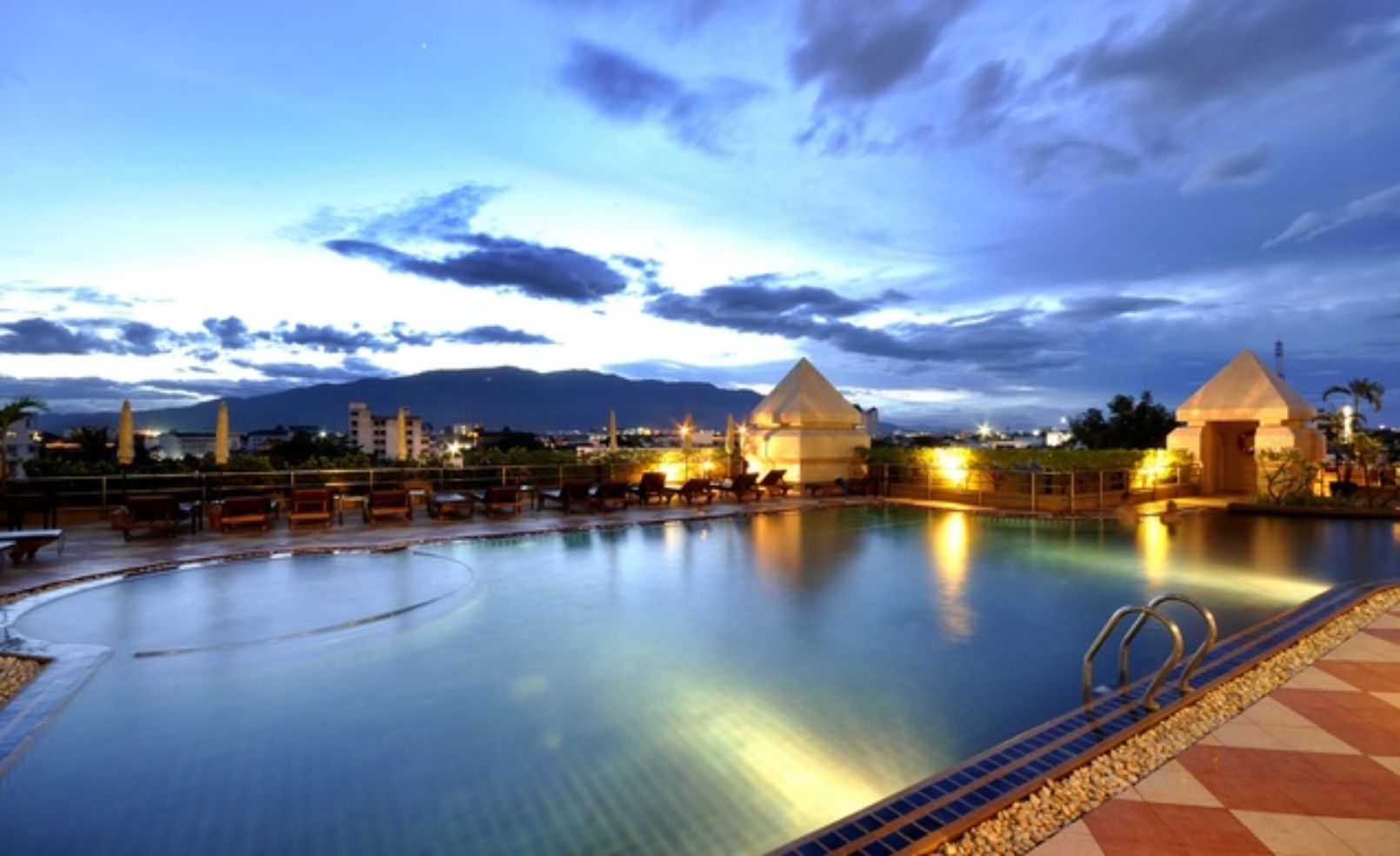 pool at Centara Duangtawan Hotel