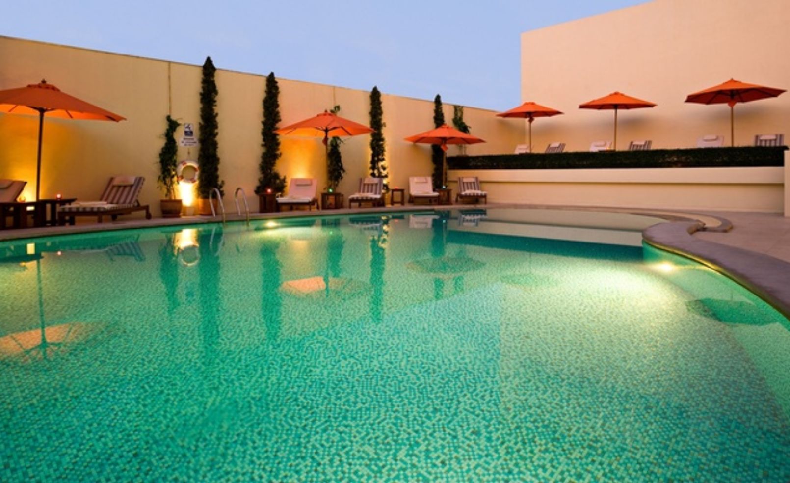 pool at DustitD2