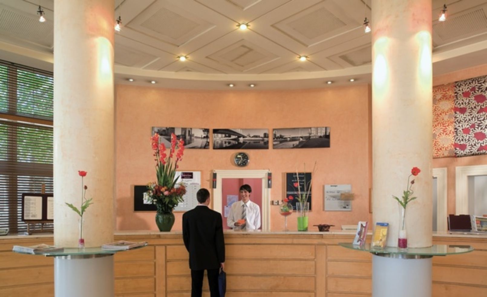 reception Mercure Montpellier Antigone