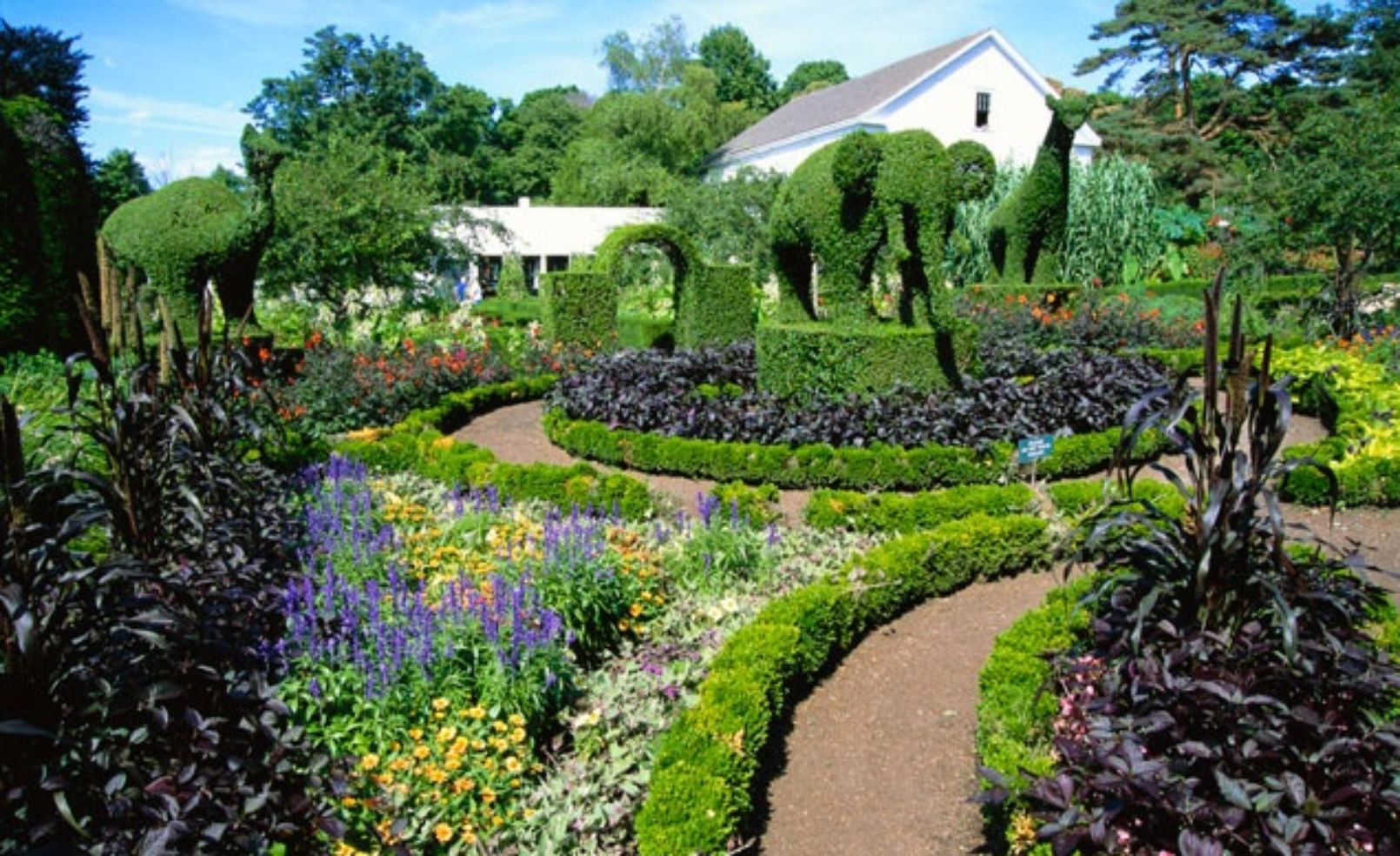 Green Animals Topiary