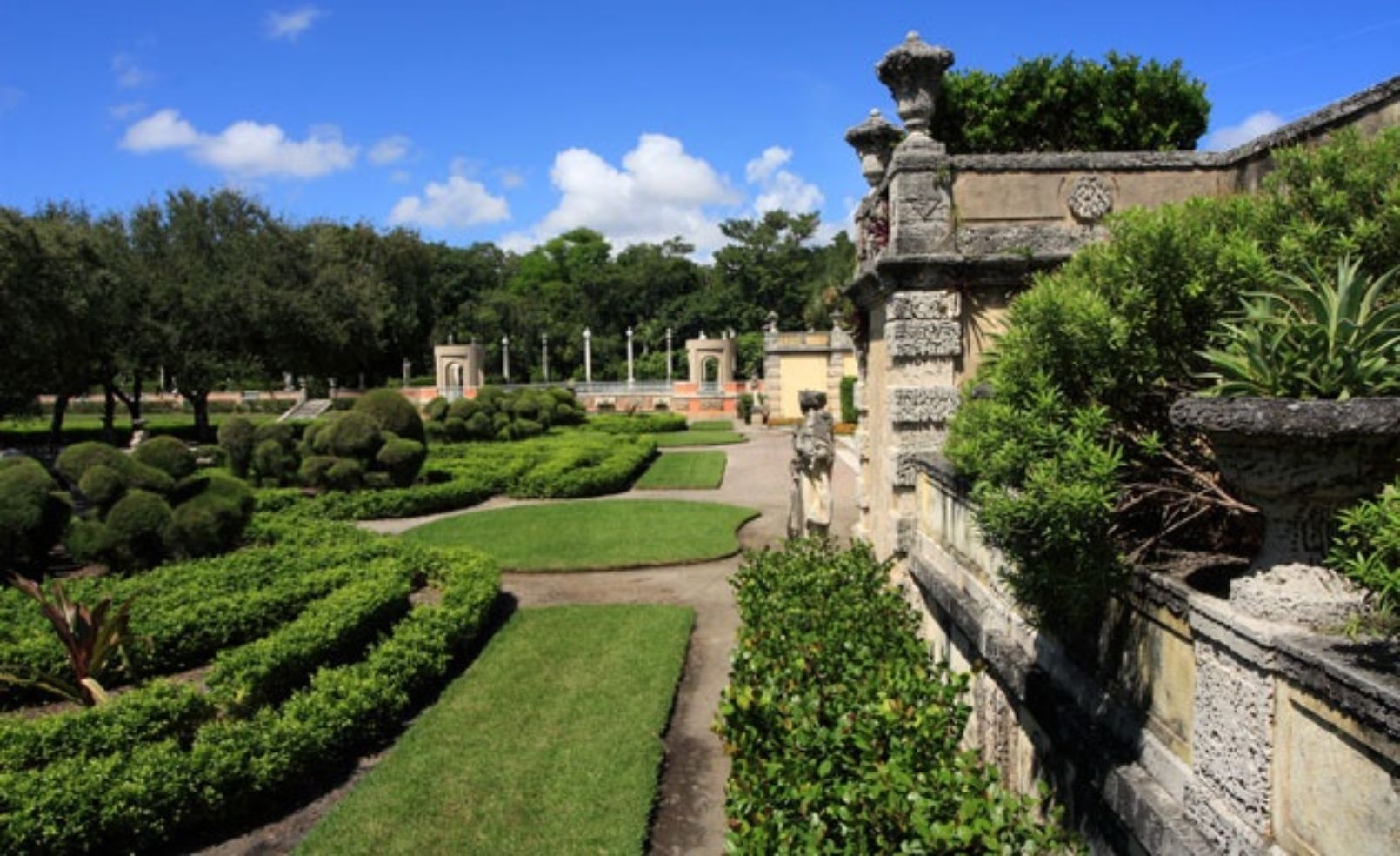 Vizcaya gardens