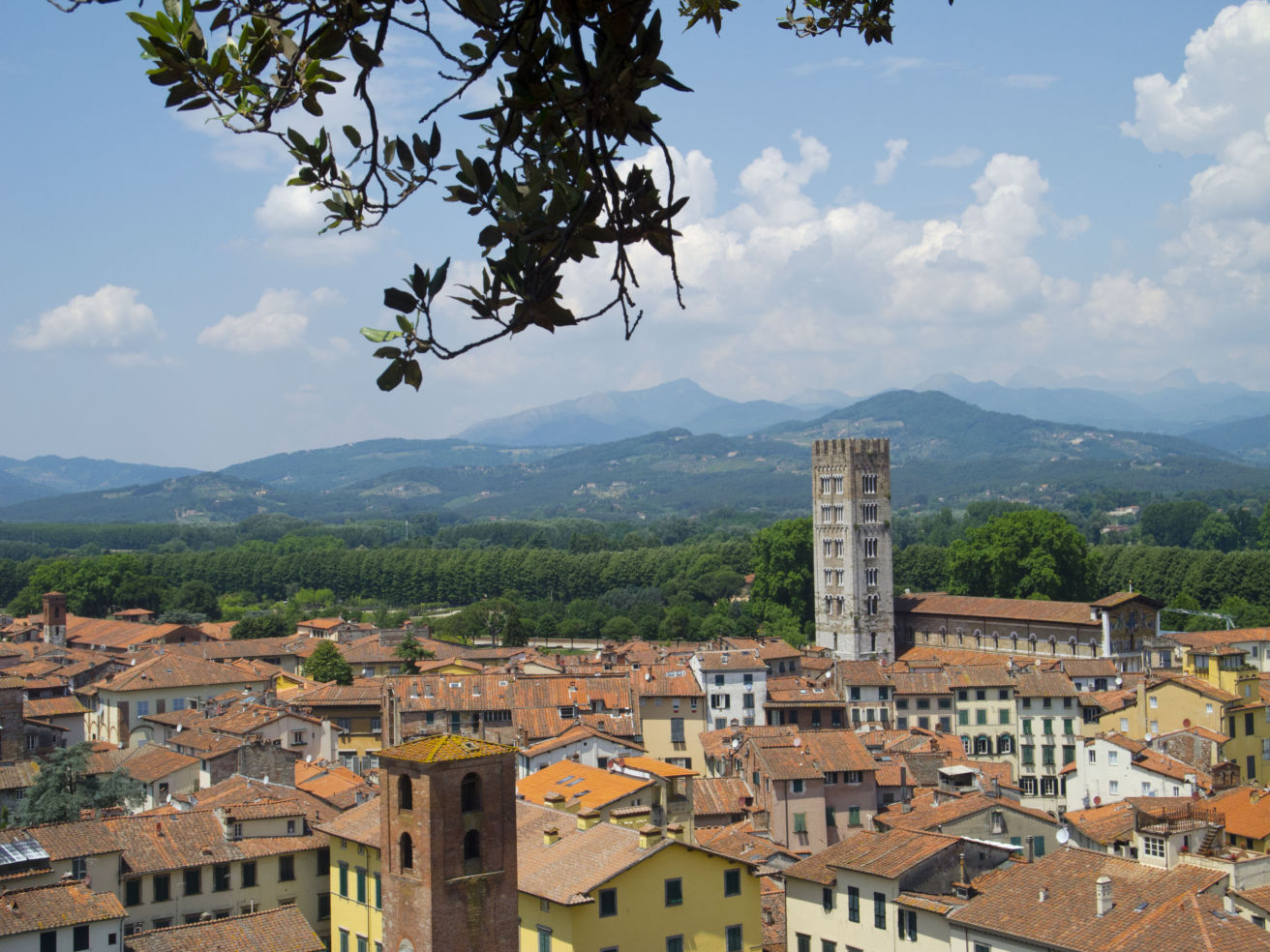 Lucca Mountains