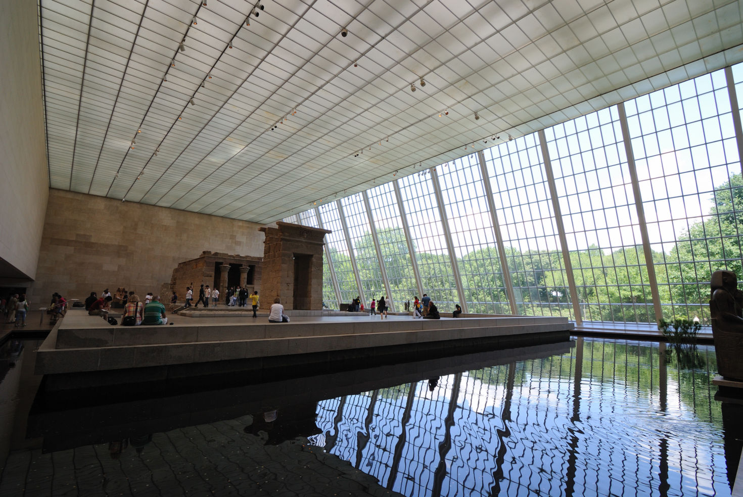 Temple of Dendur in Metropolitan Museum of Art