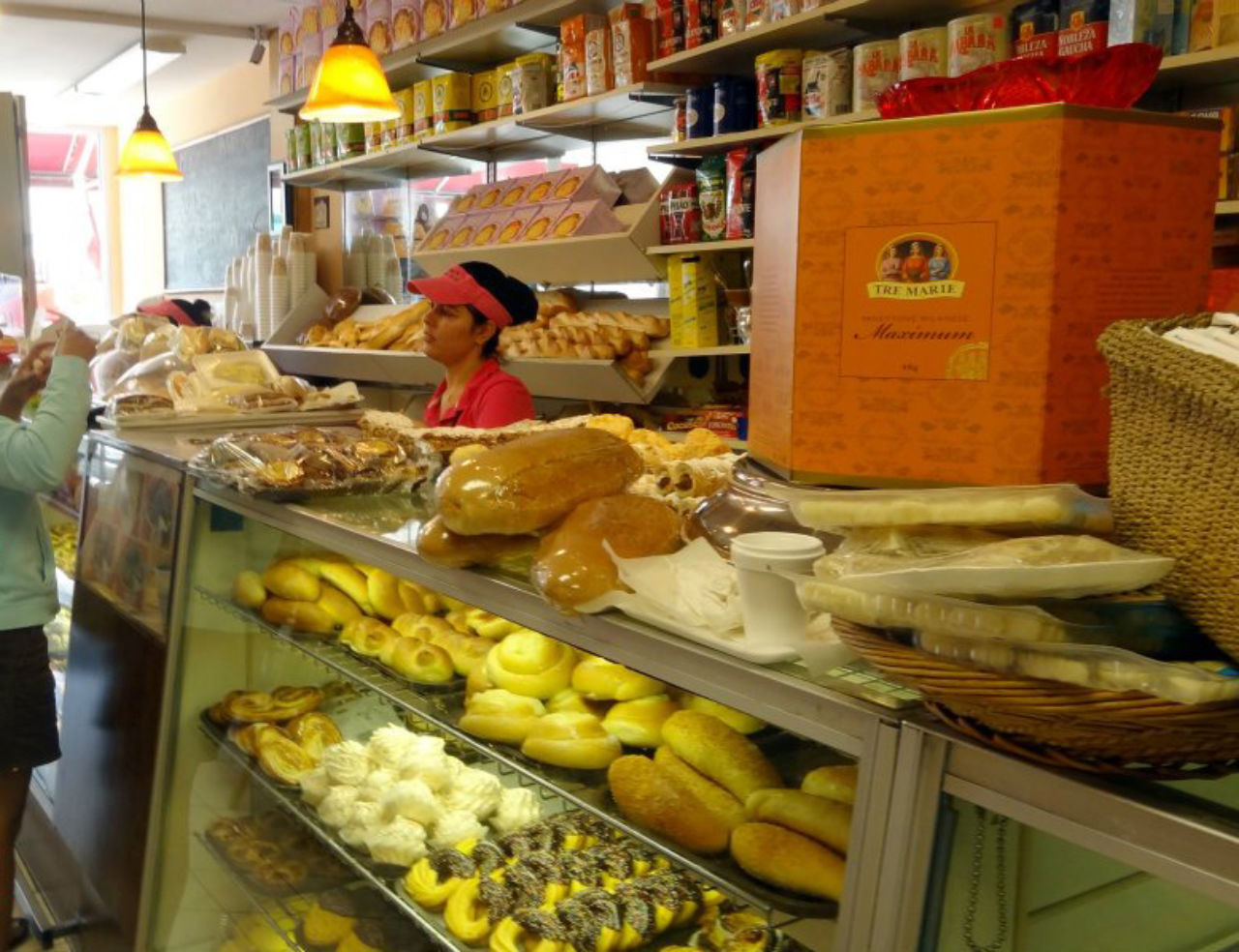 Moises Bakery, Miami, Florida