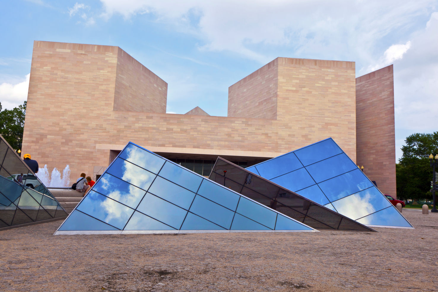 The pyramid of the National Gallery of Art, Washington DC.