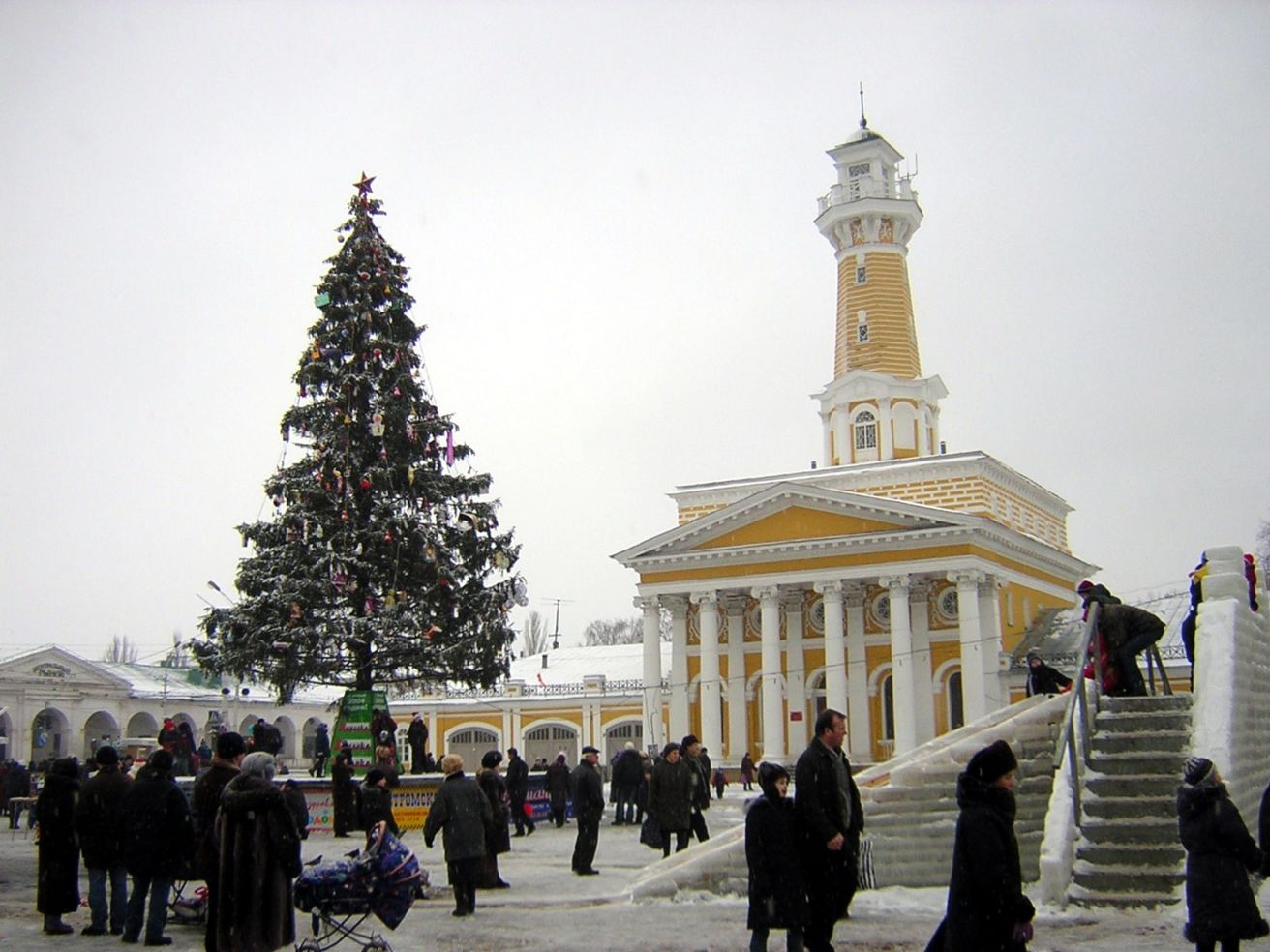 New Year's trees in Russia