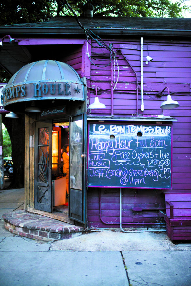 Free raw oysters are an additional draw at Happy Hour
