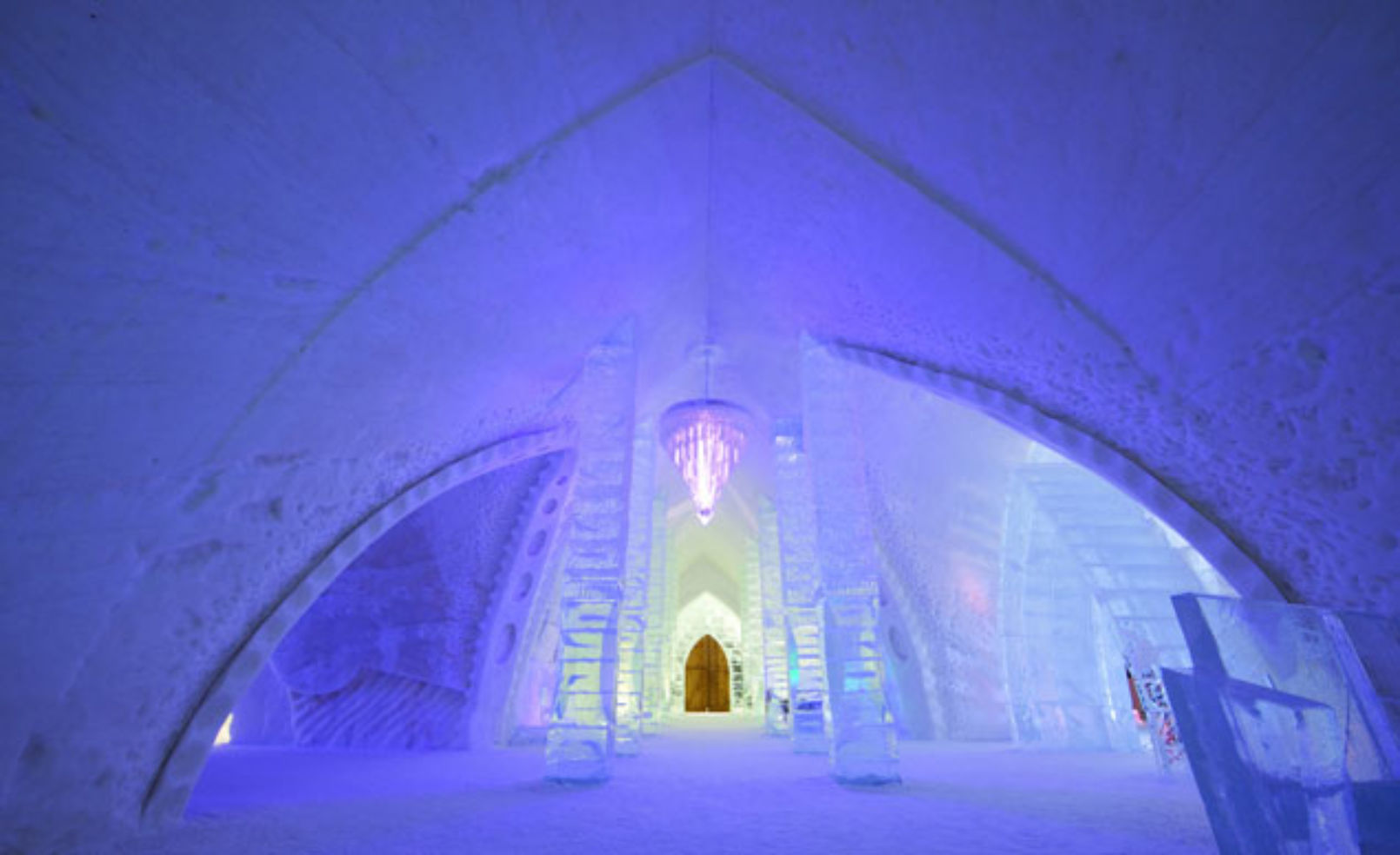 Hotel de Glace entrance