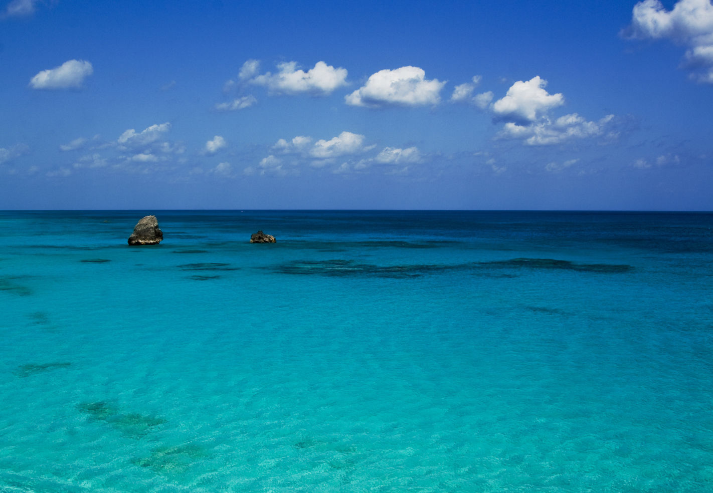The blue waters of Bermuda