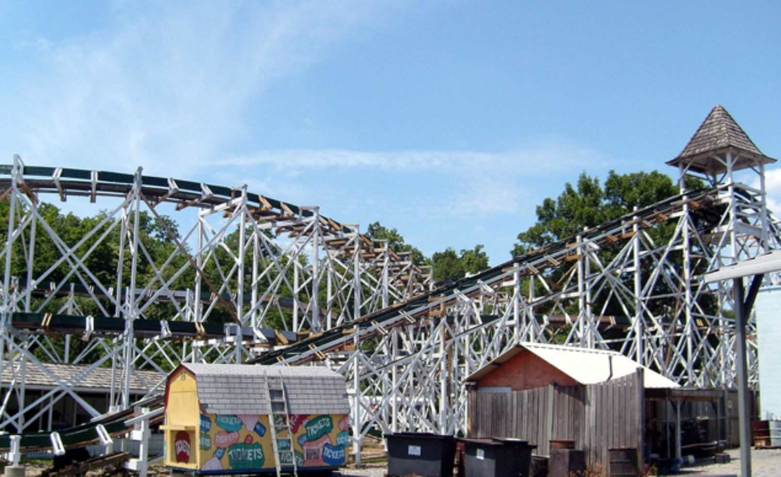Leap the Dips rollercoaster