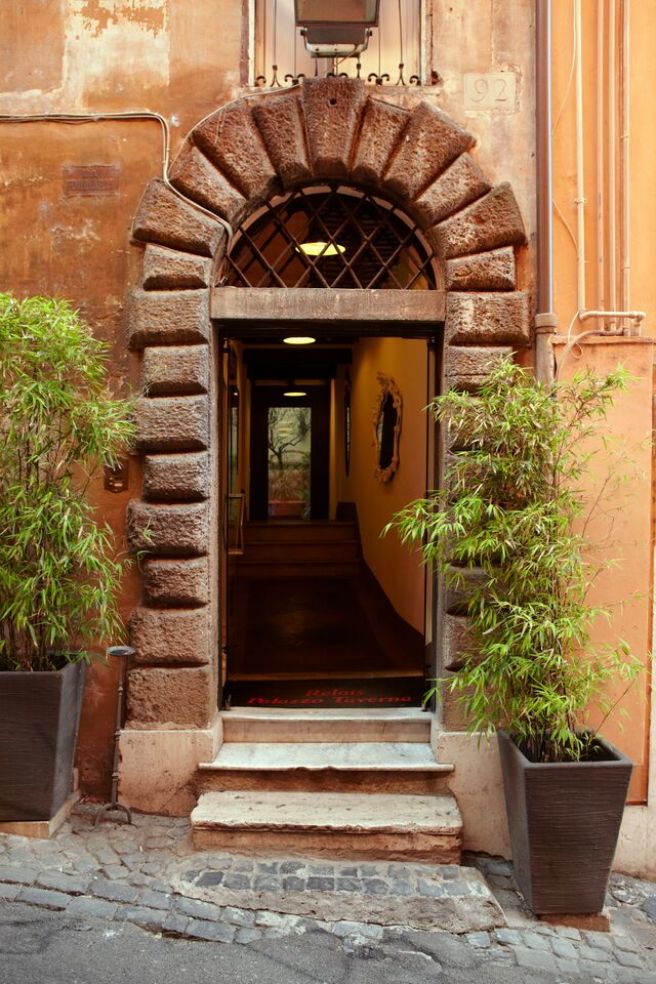 palazzo taverna rome