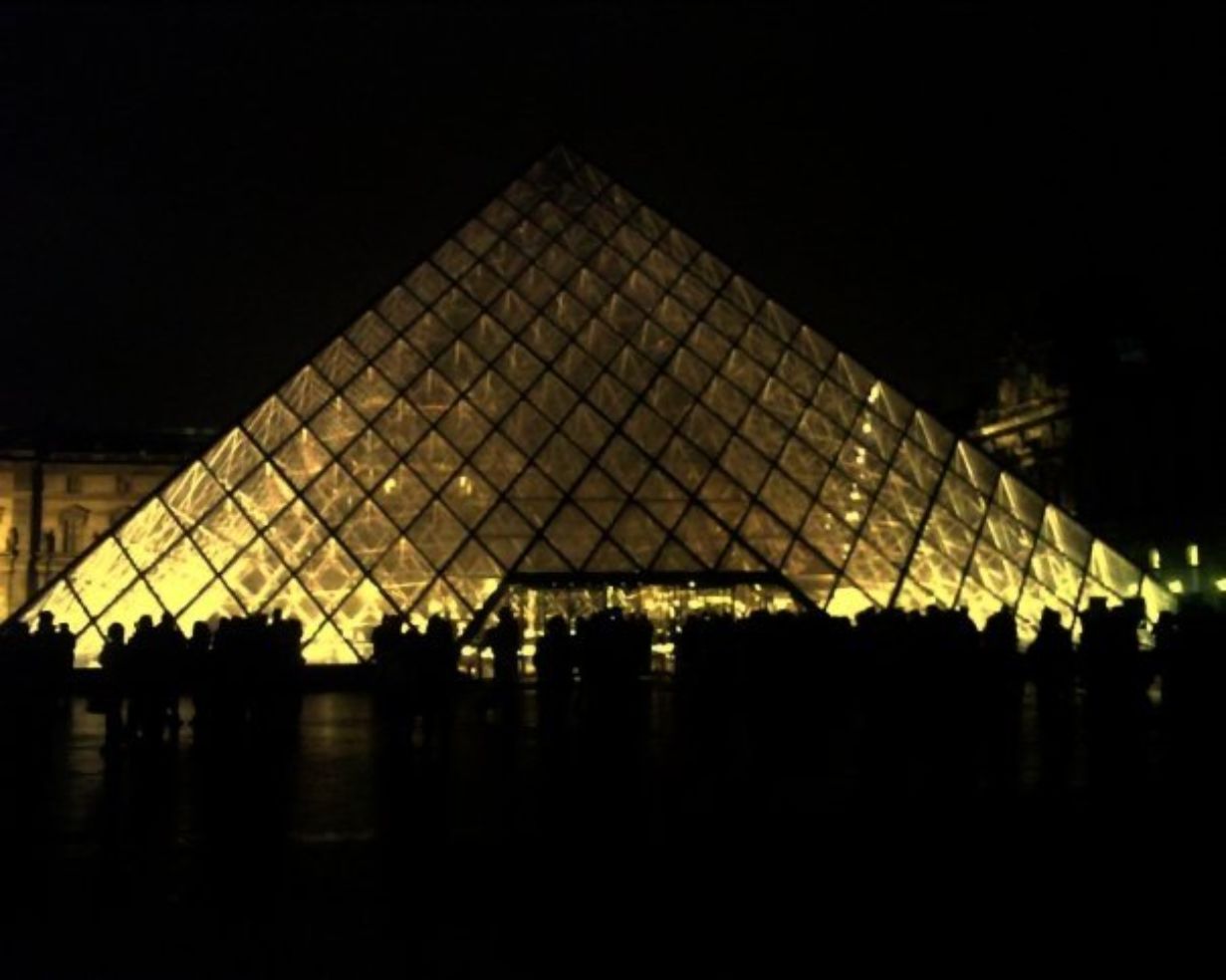 A view of the Louvre at night