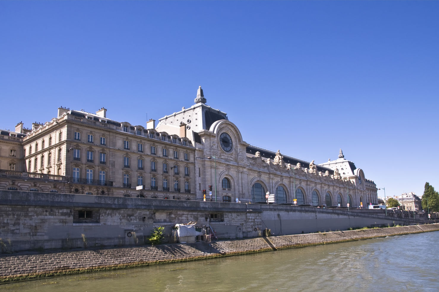 Musée Orsay Seine RIver Paris France