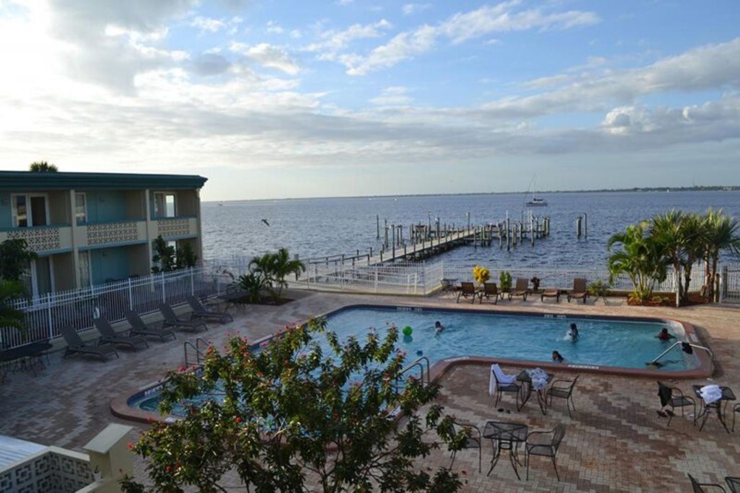 PG Waterfront Hotel & Suites