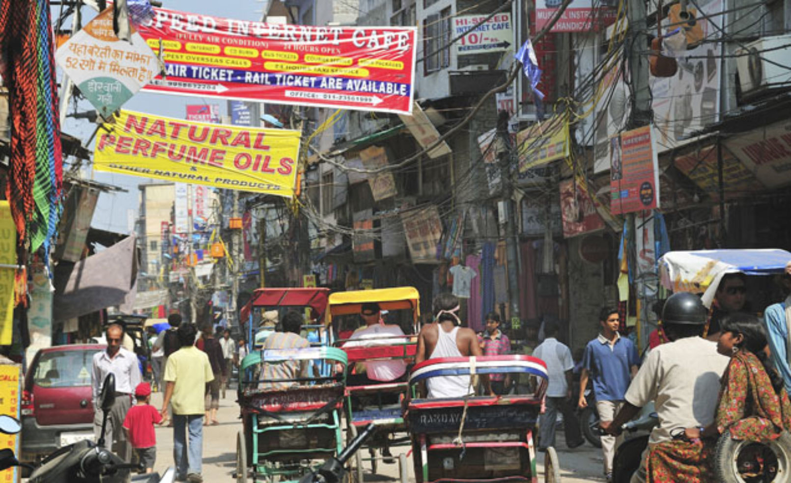 road in India