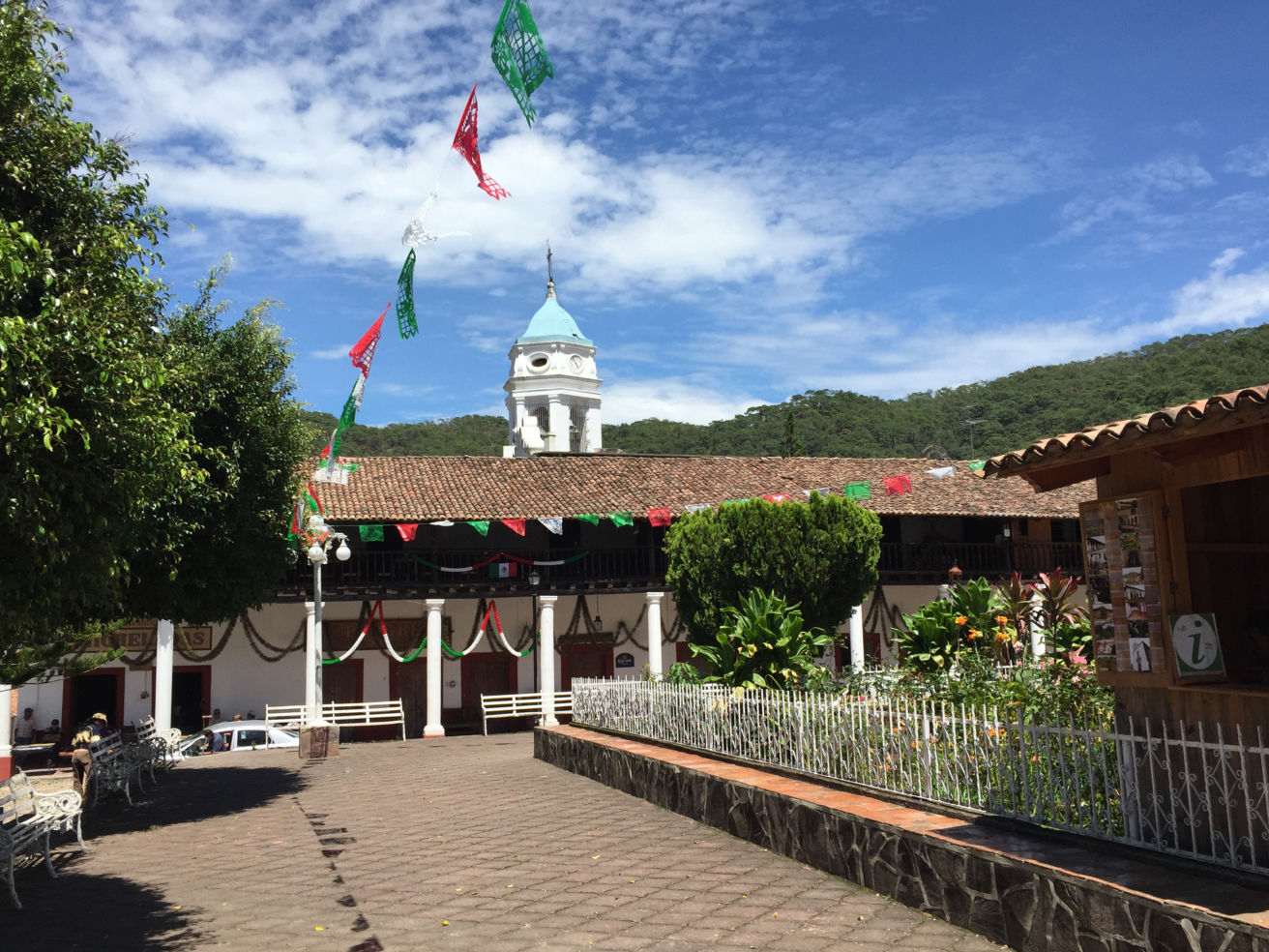 main plaza San Sebastian del Oeste