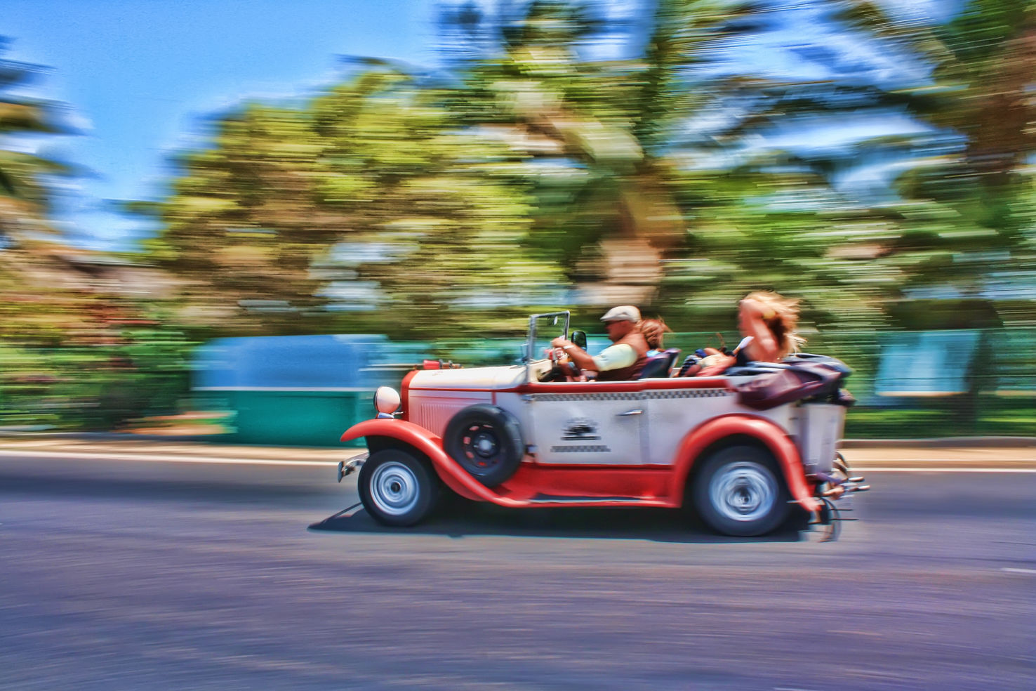 Taxi ride through Cuba