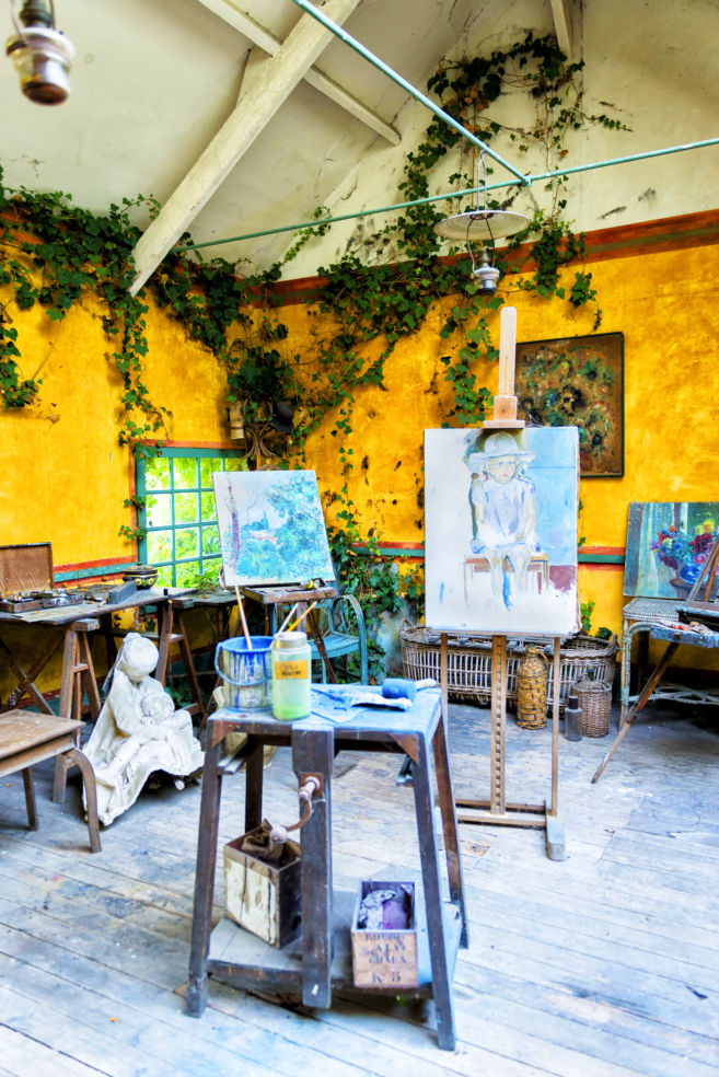 a painting workshop in Giverny