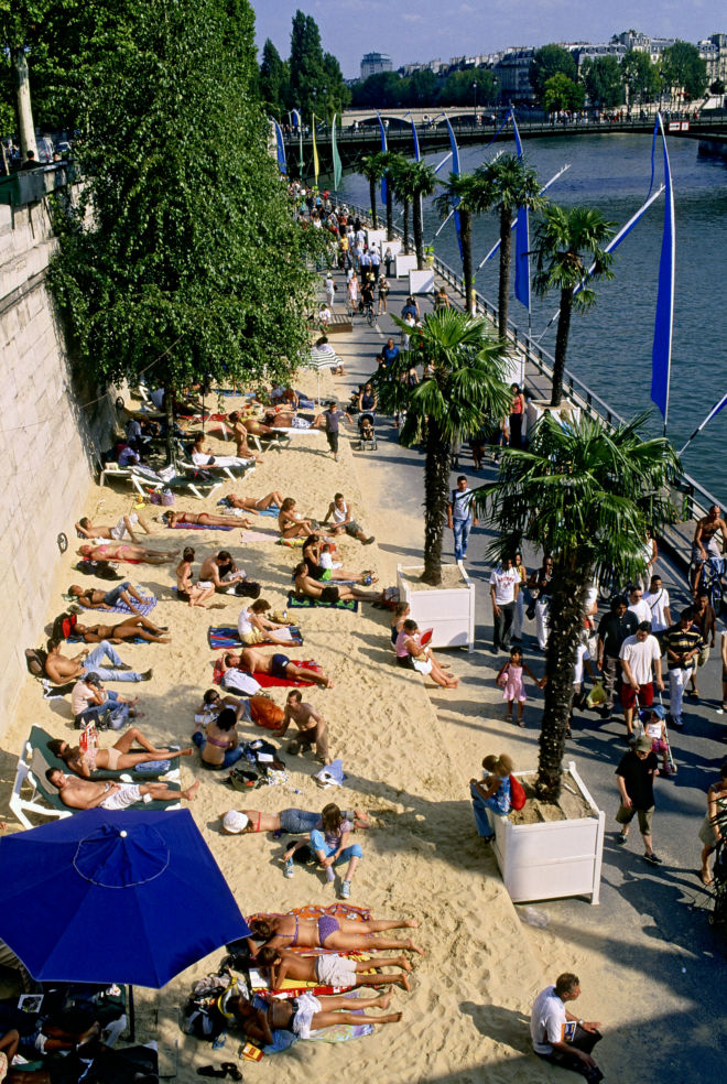 The banks of the Seine are transformed in summer into the “Paris Beach”