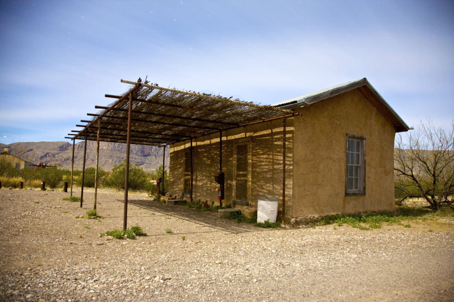 Road-Trip_Big-Bend_Adobe-building
