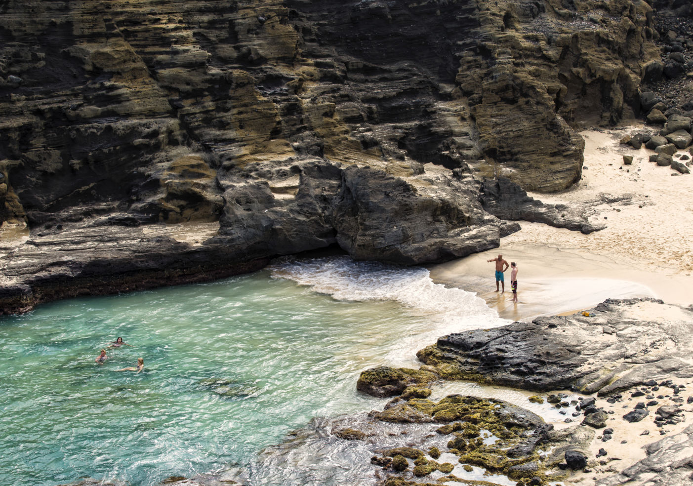Road-Trip_OAHU_Lancaster_Kerr_beach-scene