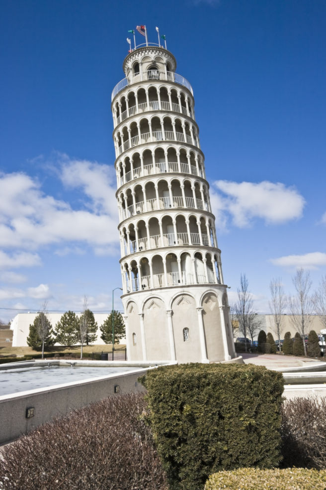 leaning tower of niles in illinois
