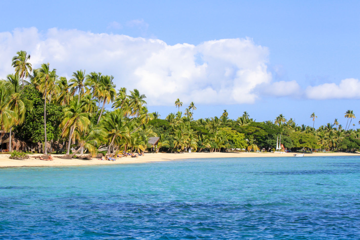 Beautiful Fiji atoll island with white beach in the middle of the ocean