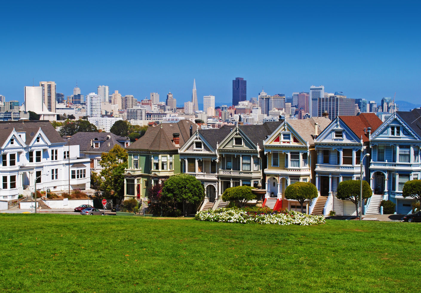 Painted Ladies, colourful historical Victorian houses near Alamo Square, San Francisco.