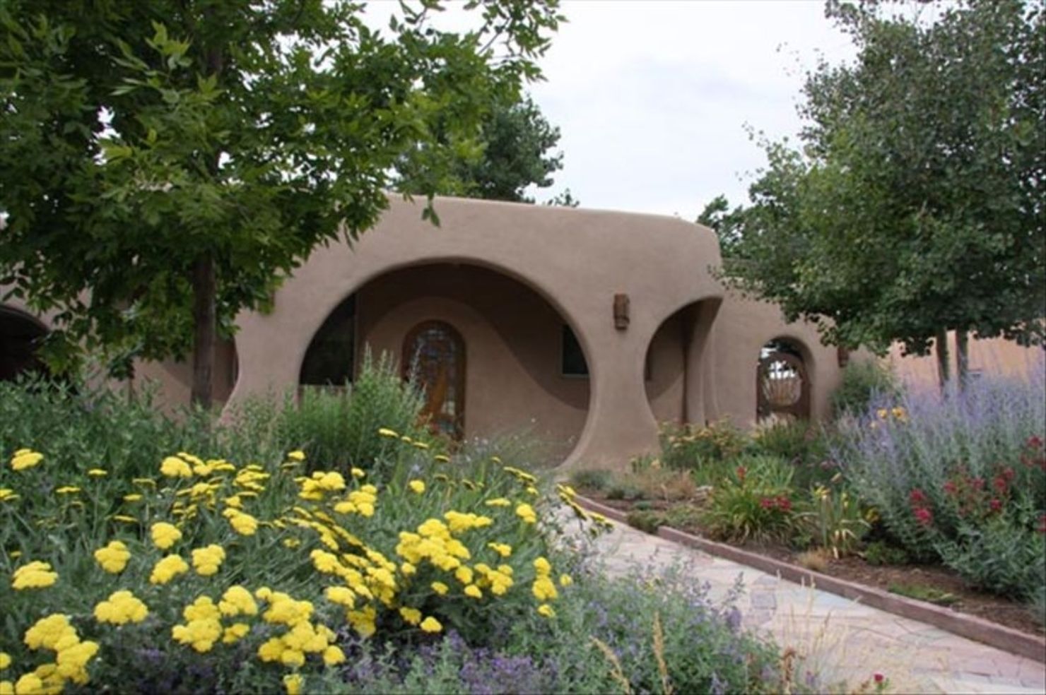 Santa Fe Outside