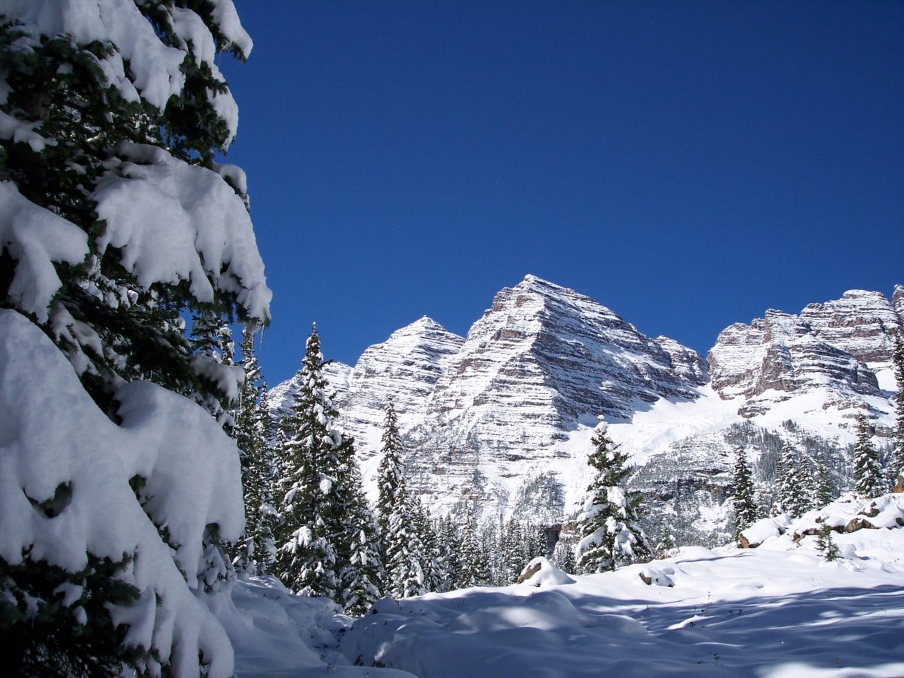 Ski-Resorts_Aspen-Snowmass_winter-scene