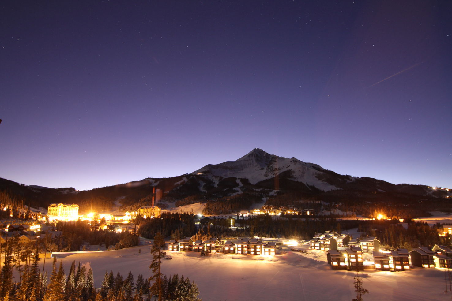 Ski-Resorts_Big-Sky_night