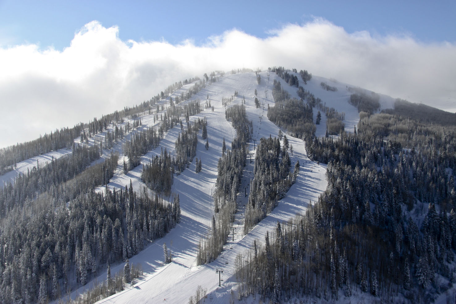 Ski-Resorts_Deer-Valley_mountain