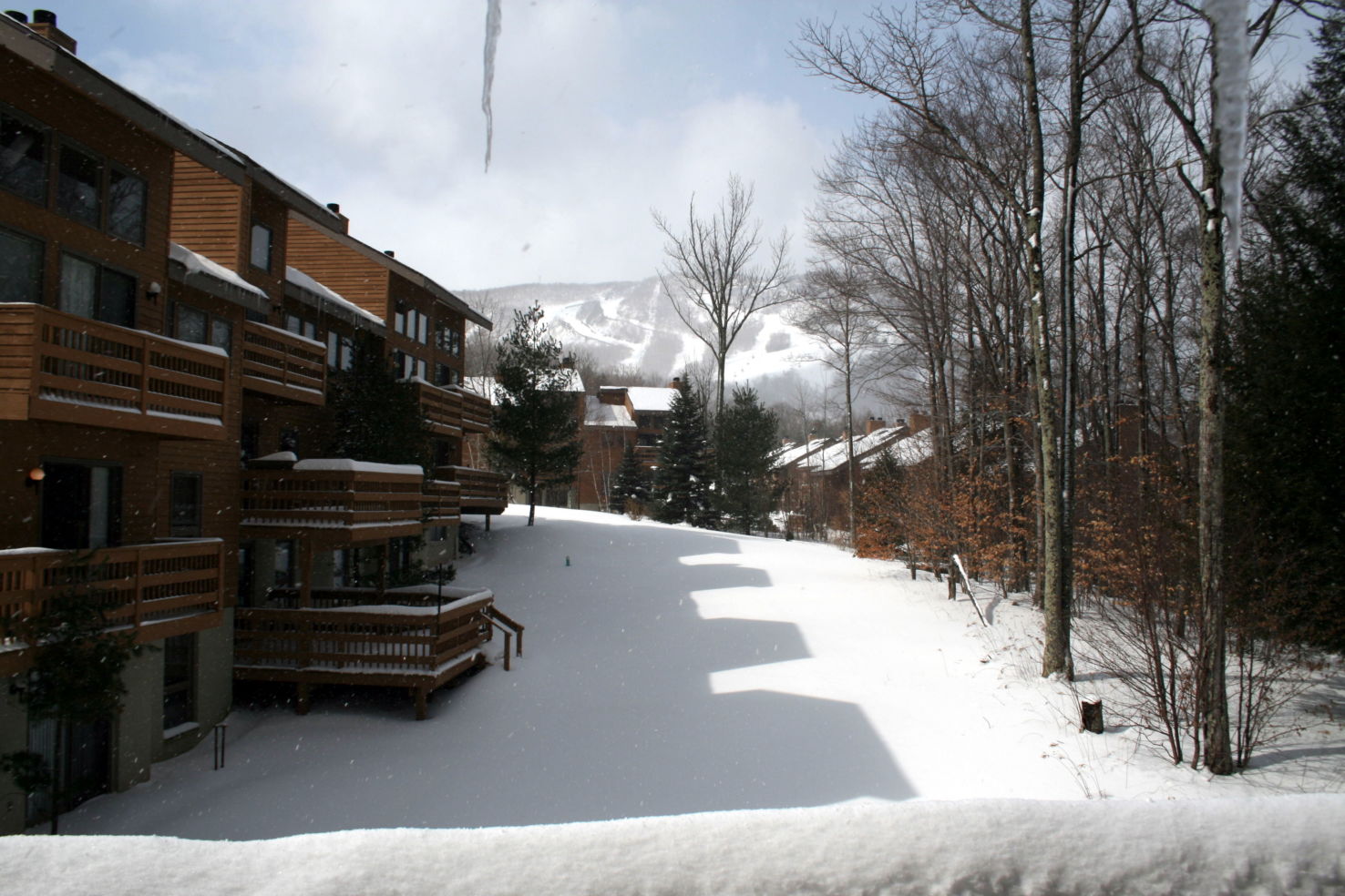 Ski-Resorts_Hunter_lodging