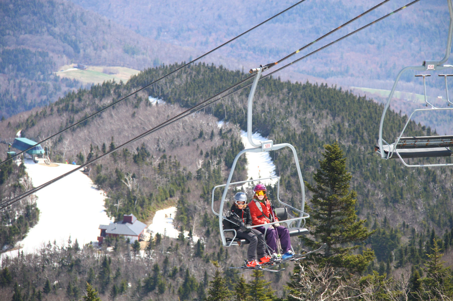 Ski-Resorts_Sugarbush_chairlift