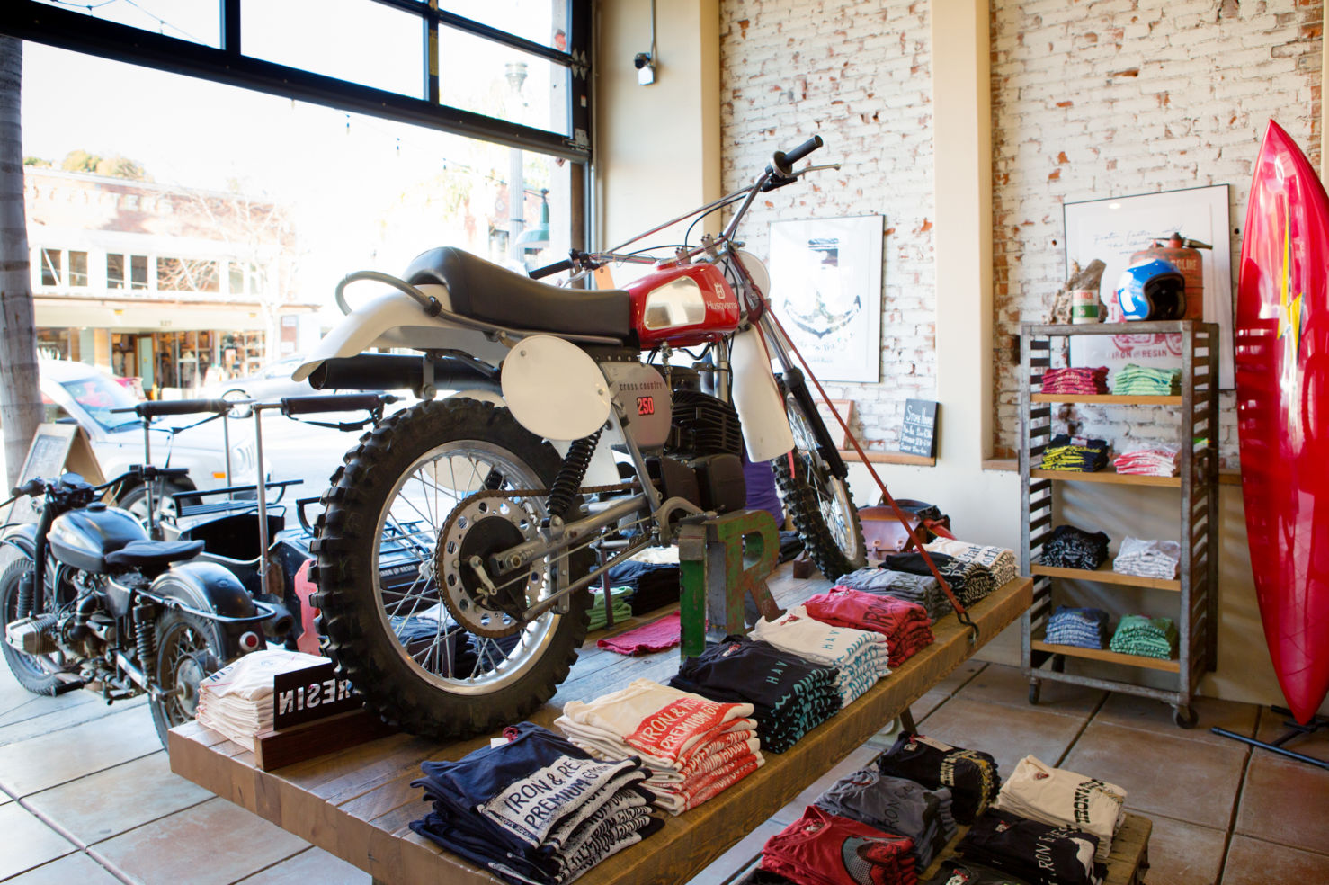 Ventura, CA shops