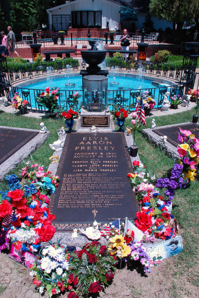 Flowers on Elvis' grave in Graceland, Memphis