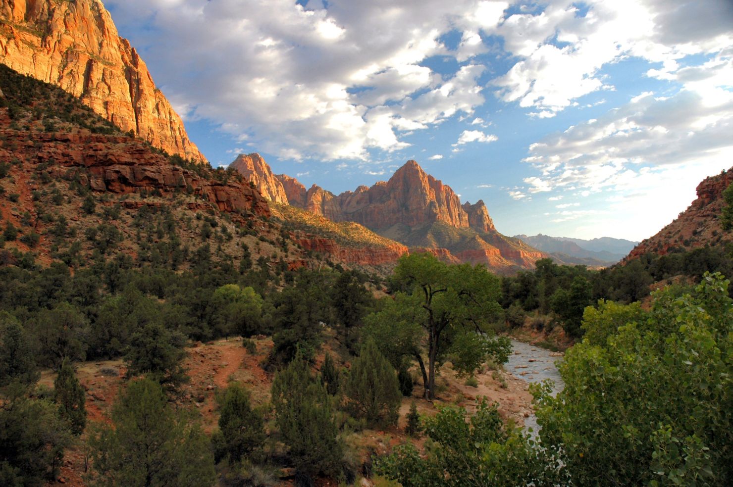 Scenic ride through the American Southwest