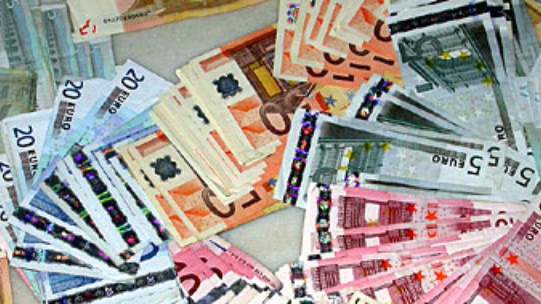 How To Euros At Today S Low Rates For A Vacation Budget Travel