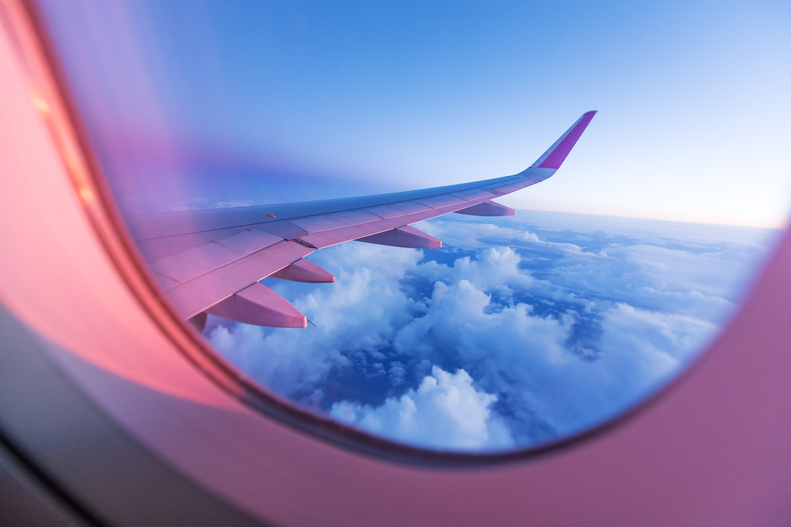 airplane-window.jpg?mtime=20180710123727#asset:102441