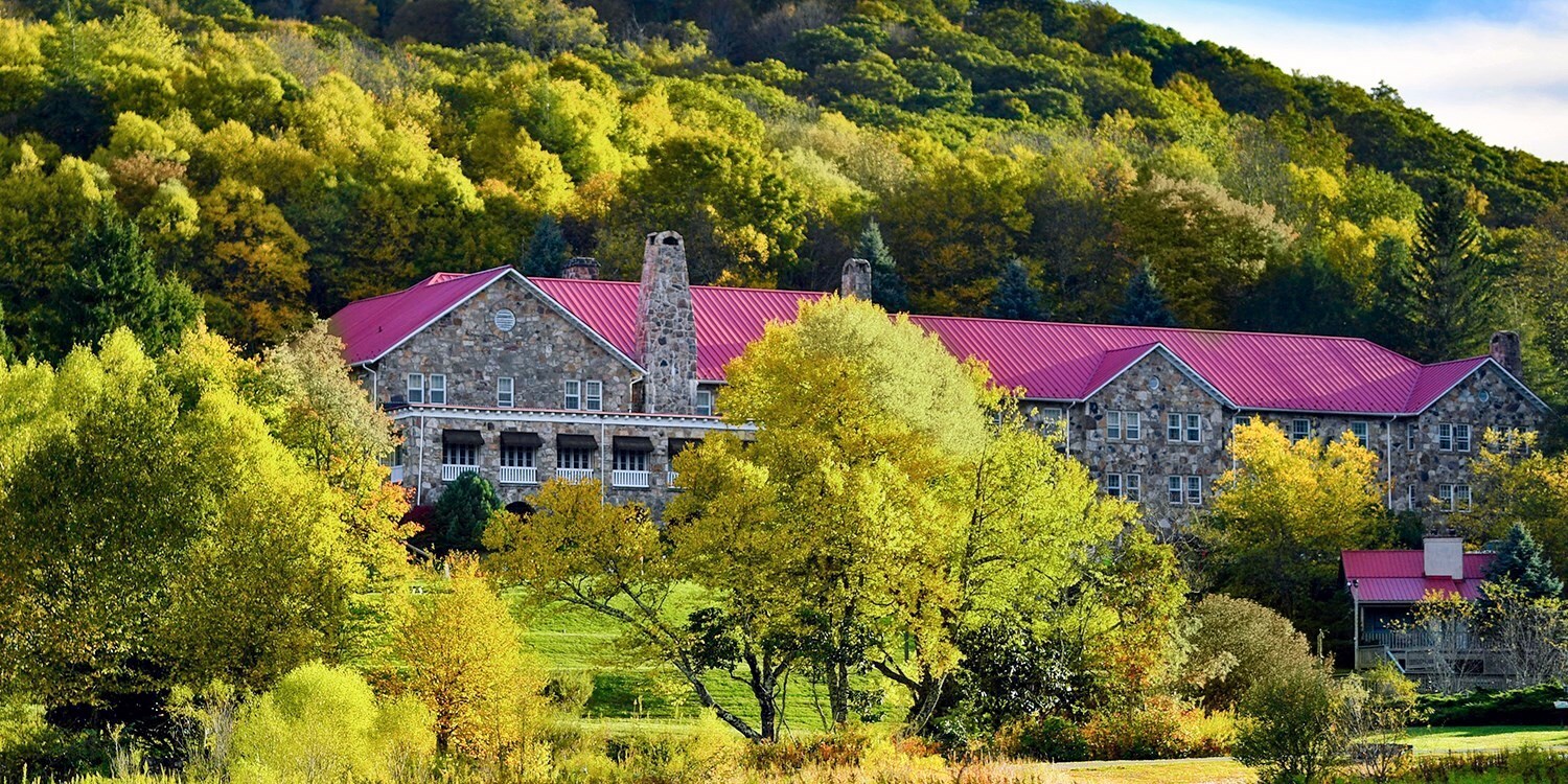 Tzoo 48856 0 1179798 Mountain Lake Lodge CP