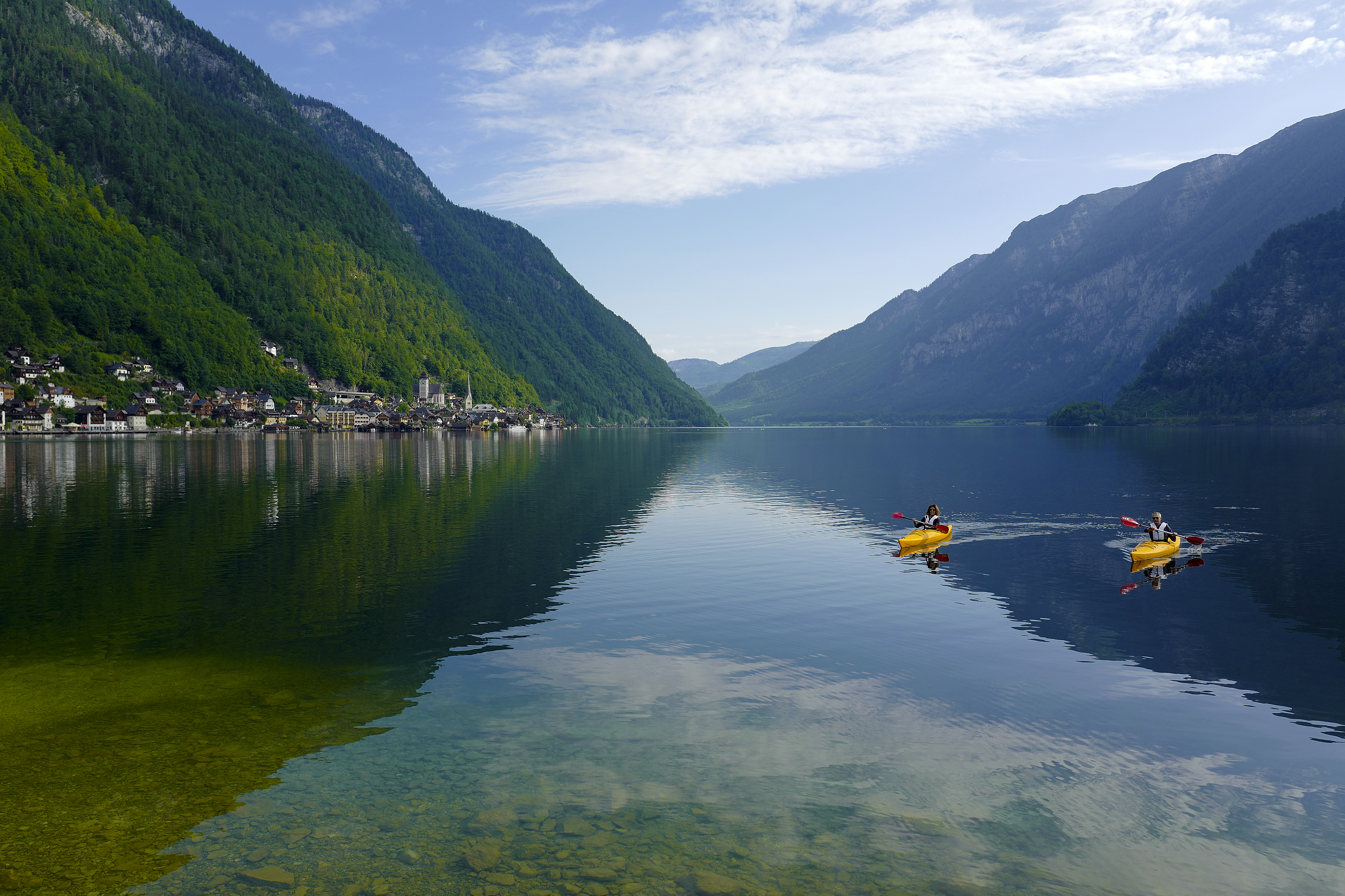 Globus Avalon Waterways Active Discovery kayaking image
