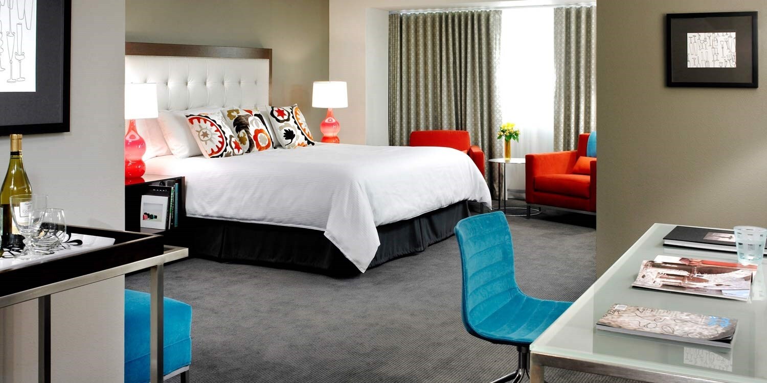 Tzoo hd 18040 897 1183972 Hotel Murano Tacoma King Suite cp